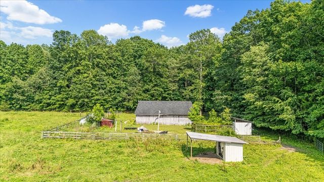 431 Jack Thomas Dr, Manchester, TN 37355