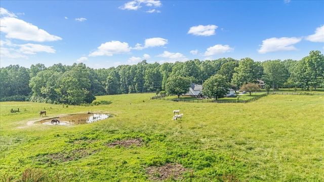 431 Jack Thomas Dr, Manchester, TN 37355