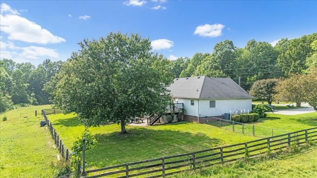 431 Jack Thomas Dr, Manchester, TN 37355
