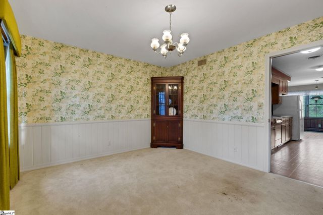 8 Roe Court, Greenville, SC 29617