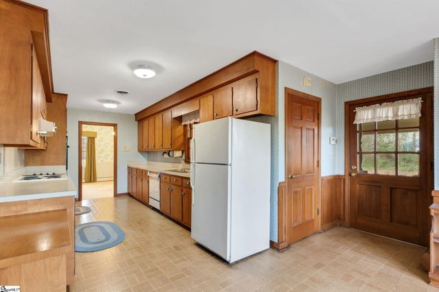 8 Roe Court, Greenville, SC 29617