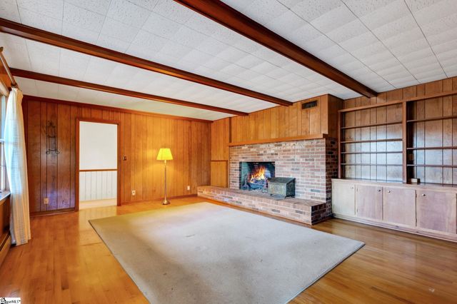 8 Roe Court, Greenville, SC 29617