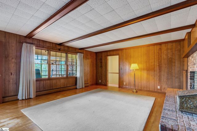 8 Roe Court, Greenville, SC 29617