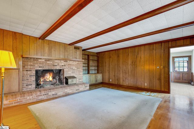 8 Roe Court, Greenville, SC 29617