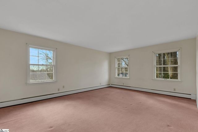 8 Roe Court, Greenville, SC 29617