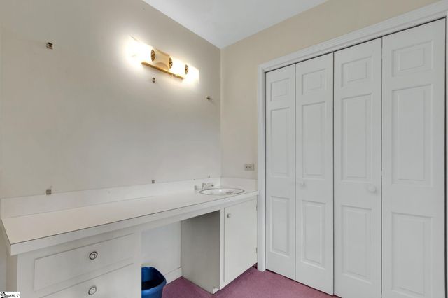 8 Roe Court, Greenville, SC 29617