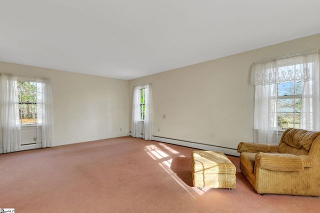 8 Roe Court, Greenville, SC 29617