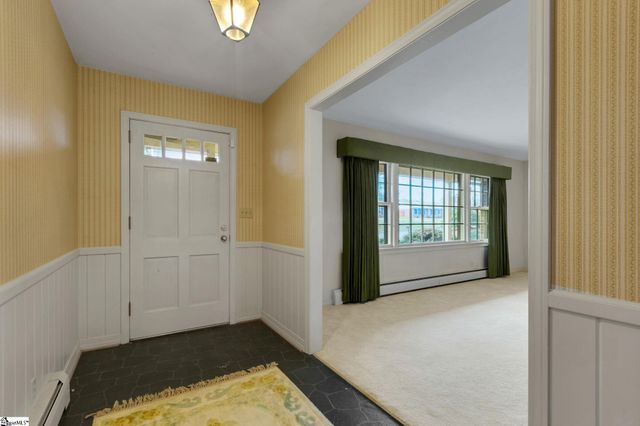 8 Roe Court, Greenville, SC 29617