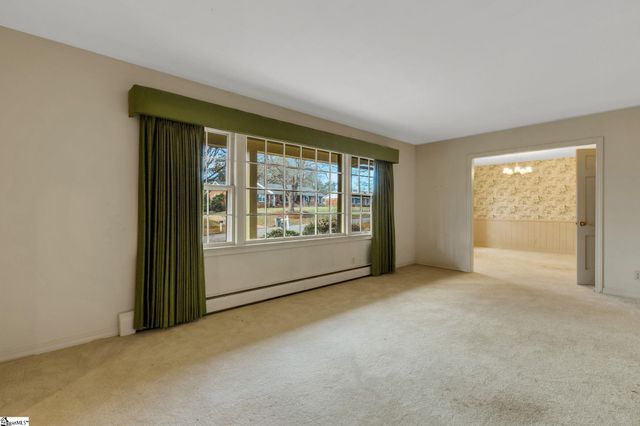 8 Roe Court, Greenville, SC 29617