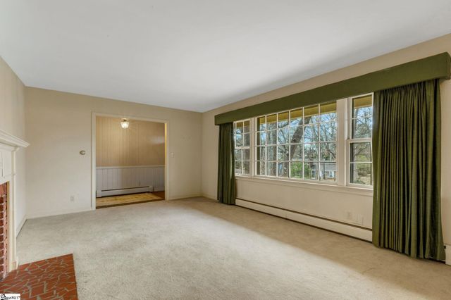 8 Roe Court, Greenville, SC 29617