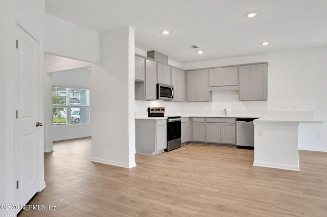 2521 WINDSOR LAKES Way, Green Cove Springs, FL 32043