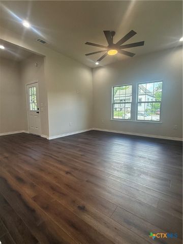 809 N Main Street, Temple, TX 76501