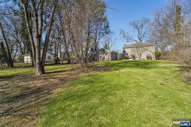 657 Lincoln Avenue, Glen Rock, NJ 07452