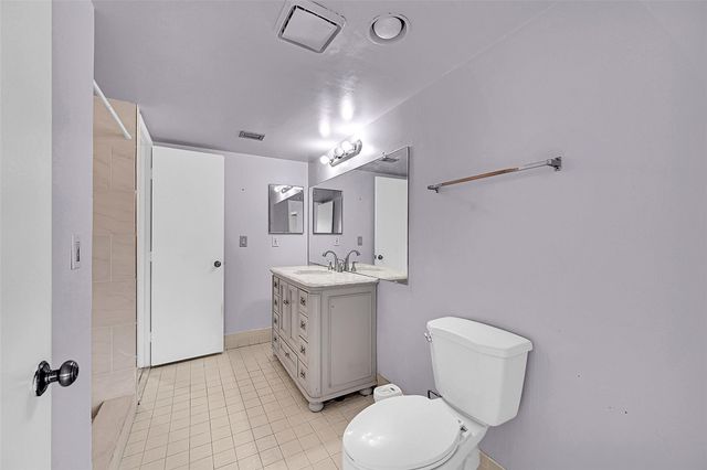 2206 S Cypress Bend Drive 102, Pompano Beach, FL 33069