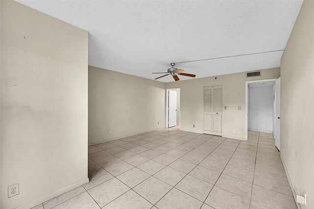 2206 S Cypress Bend Drive 102, Pompano Beach, FL 33069