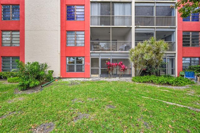2206 S Cypress Bend Drive 102, Pompano Beach, FL 33069