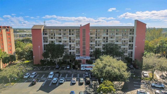 2206 S Cypress Bend Drive 102, Pompano Beach, FL 33069