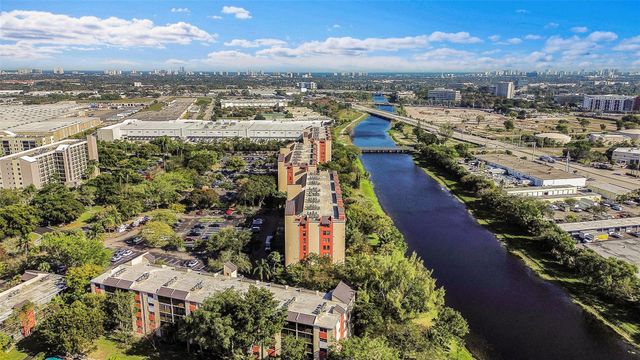 2206 S Cypress Bend Drive 102, Pompano Beach, FL 33069