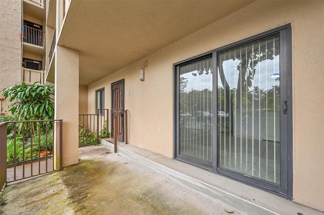 2206 S Cypress Bend Drive 102, Pompano Beach, FL 33069