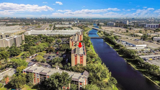 2206 S Cypress Bend Drive 102, Pompano Beach, FL 33069