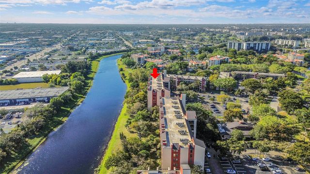 2206 S Cypress Bend Drive 102, Pompano Beach, FL 33069