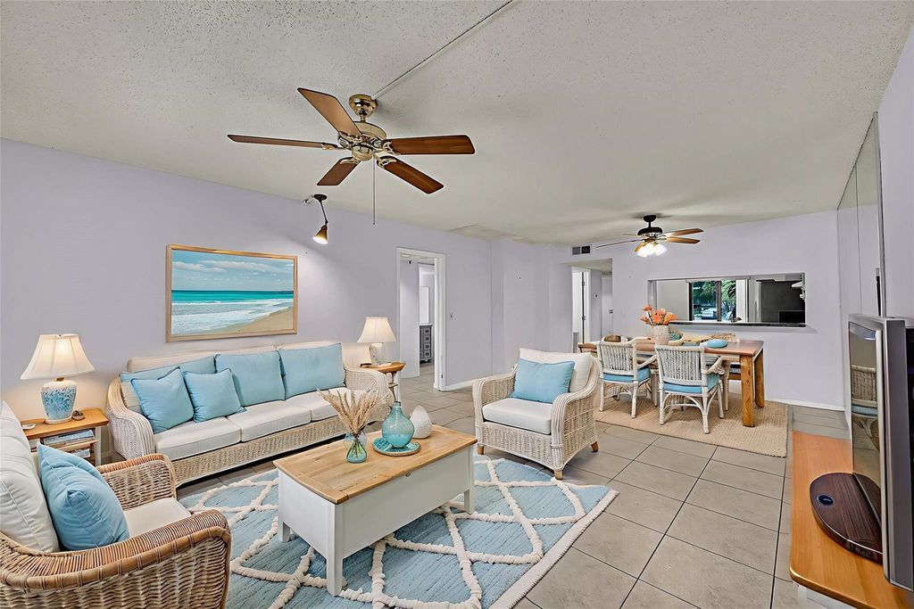 2206 S Cypress Bend Drive 102, Pompano Beach, FL 33069