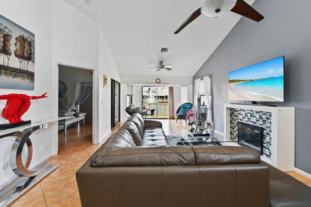 1012 Landings Boulevard, Greenacres, FL 33413