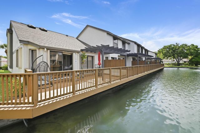 1012 Landings Boulevard, Greenacres, FL 33413