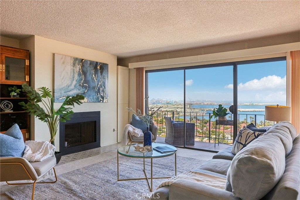Image 4 of property listing at 3432 S Peck Avenue 302, San Pedro, CA 90731