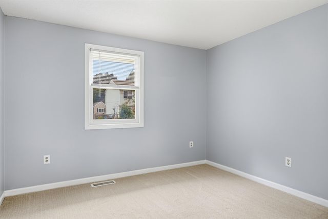 902 Elmwood Drive, Hudson, NH 03051