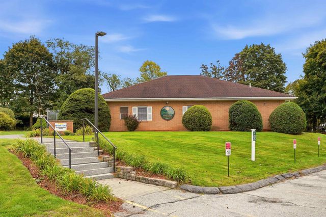902 Elmwood Drive, Hudson, NH 03051