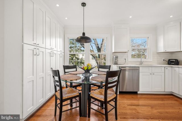 4 CAMDEN CT, Rockville, MD 20850