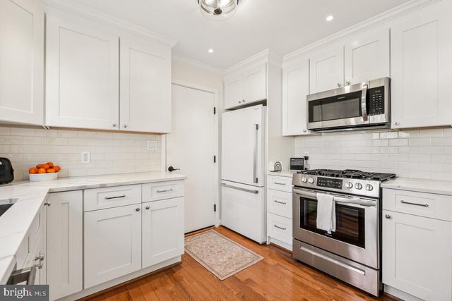 4 CAMDEN CT, Rockville, MD 20850