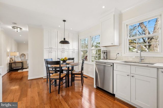 4 CAMDEN CT, Rockville, MD 20850