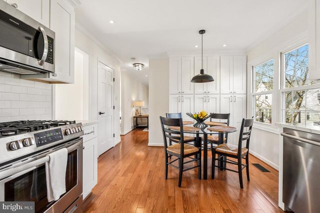 4 CAMDEN CT, Rockville, MD 20850