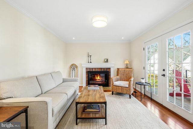 4 CAMDEN CT, Rockville, MD 20850