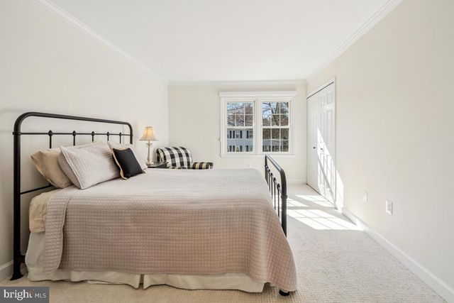 4 CAMDEN CT, Rockville, MD 20850