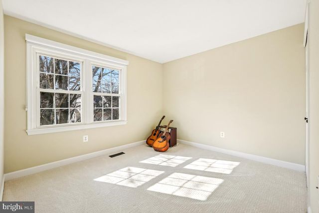 4 CAMDEN CT, Rockville, MD 20850