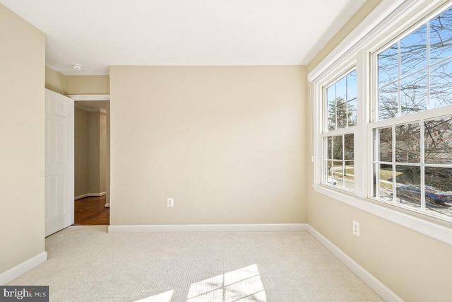 4 CAMDEN CT, Rockville, MD 20850