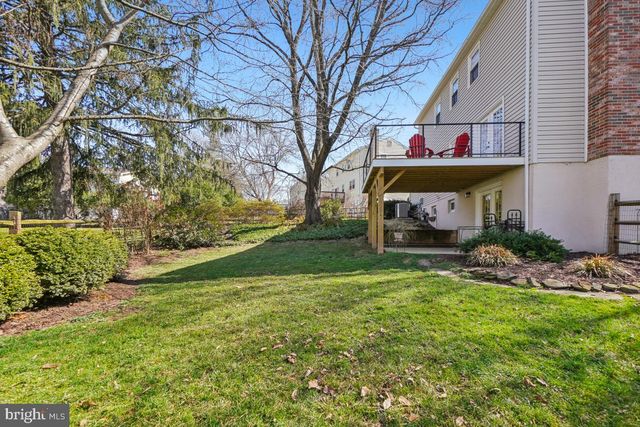 4 CAMDEN CT, Rockville, MD 20850