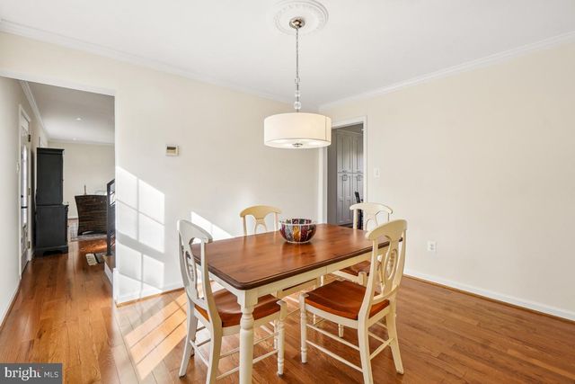 4 CAMDEN CT, Rockville, MD 20850