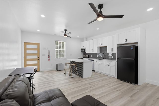8209 Richland Drive B, Houston, TX 77028