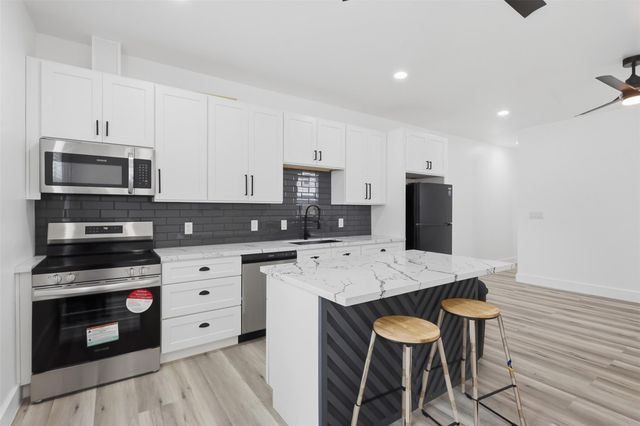 8209 Richland Drive B, Houston, TX 77028