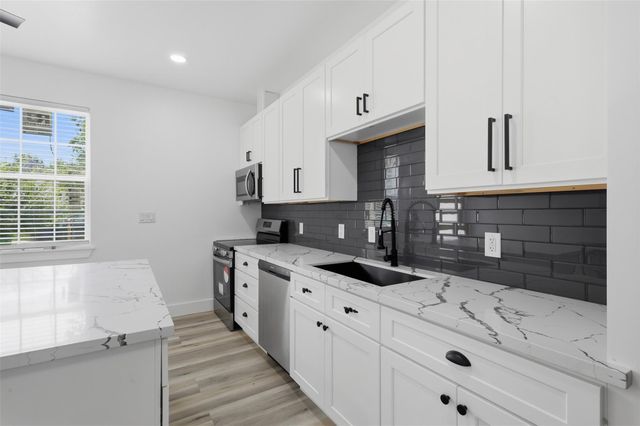 8209 Richland Drive B, Houston, TX 77028