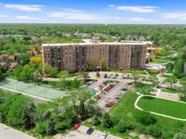 6340 AMERICANA Drive 216, Willowbrook, IL 60527