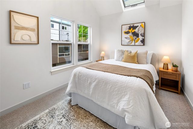 3037 21st Avenue W, Seattle, WA 98199