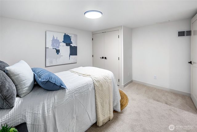 3037 21st Avenue W, Seattle, WA 98199