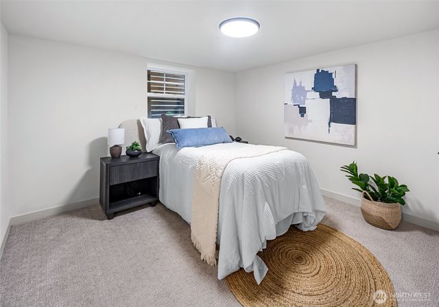 3037 21st Avenue W, Seattle, WA 98199
