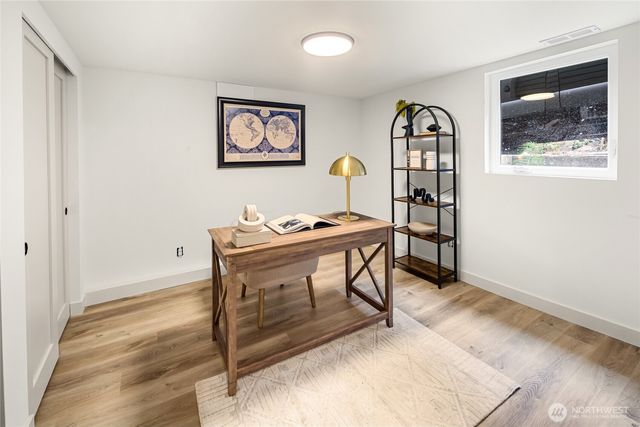3037 21st Avenue W, Seattle, WA 98199