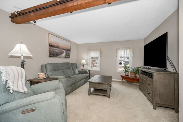 11 Linden Street, Hudson, NH 03051